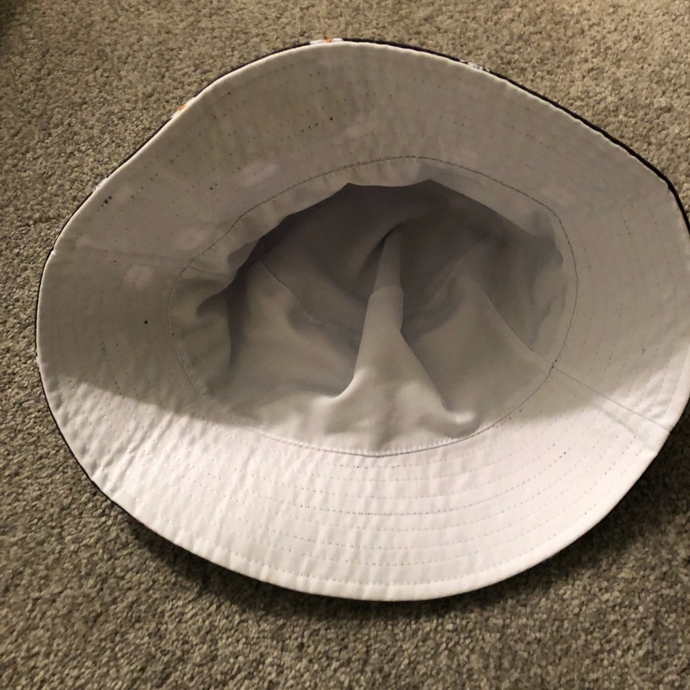 Daisy Hat - Picture 2 of 3